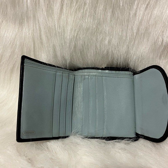 Coach vintage 65th anniversary wallet. - Picture 3 of 9